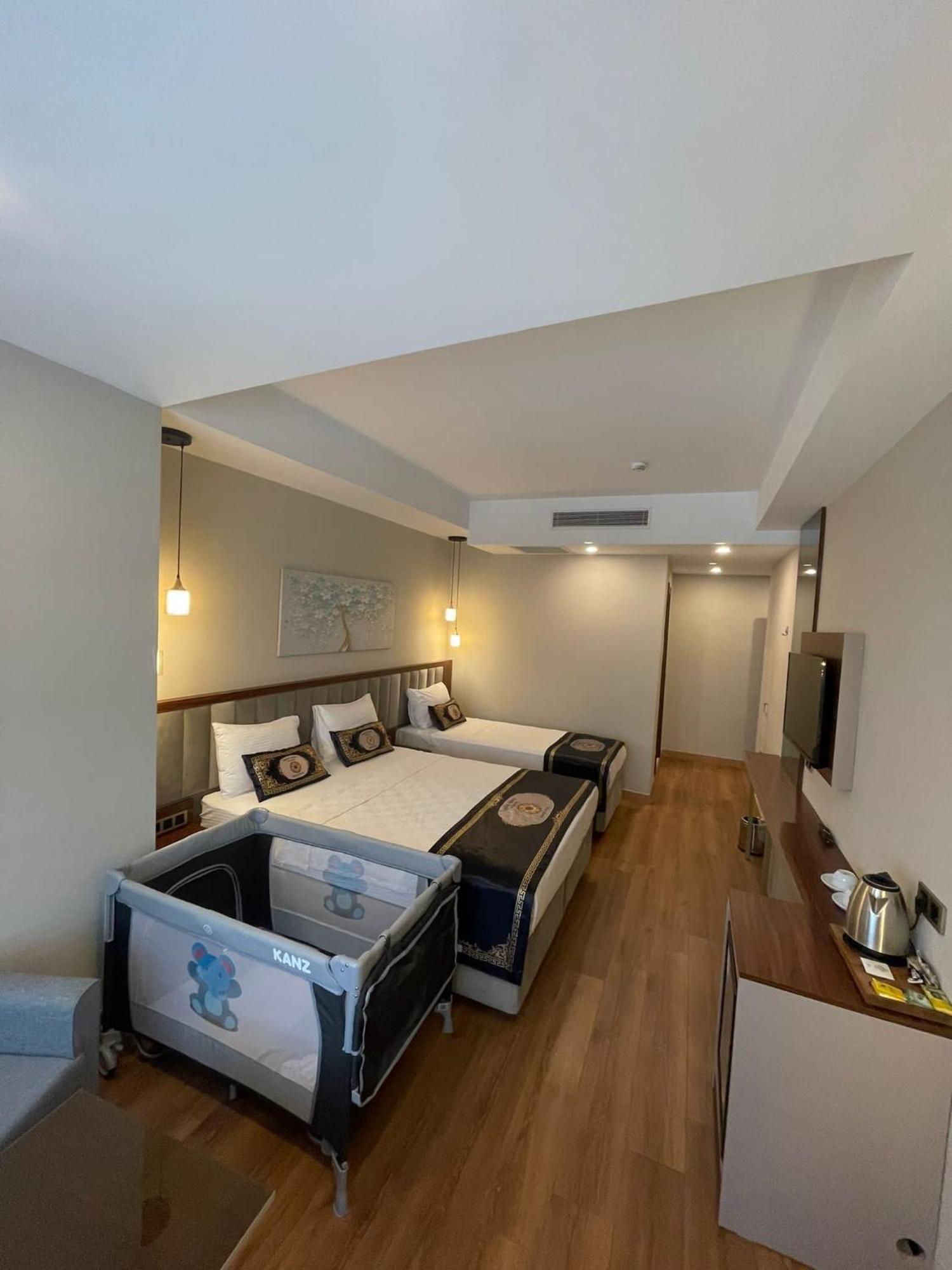 Grand Hamit By Karadayi Airport Hotel Arnavutkoy Buitenkant foto