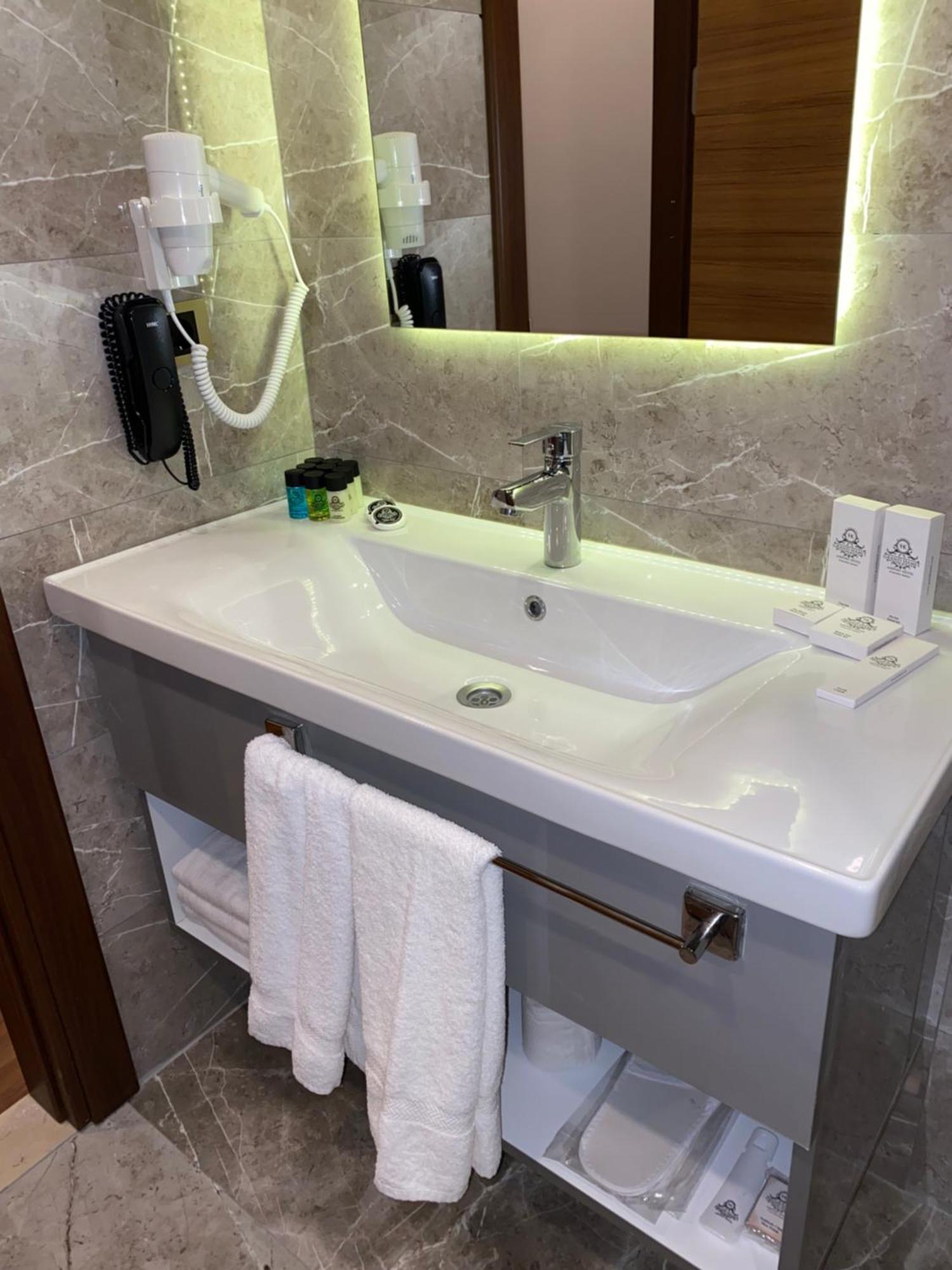 Grand Hamit By Karadayi Airport Hotel Arnavutkoy Buitenkant foto