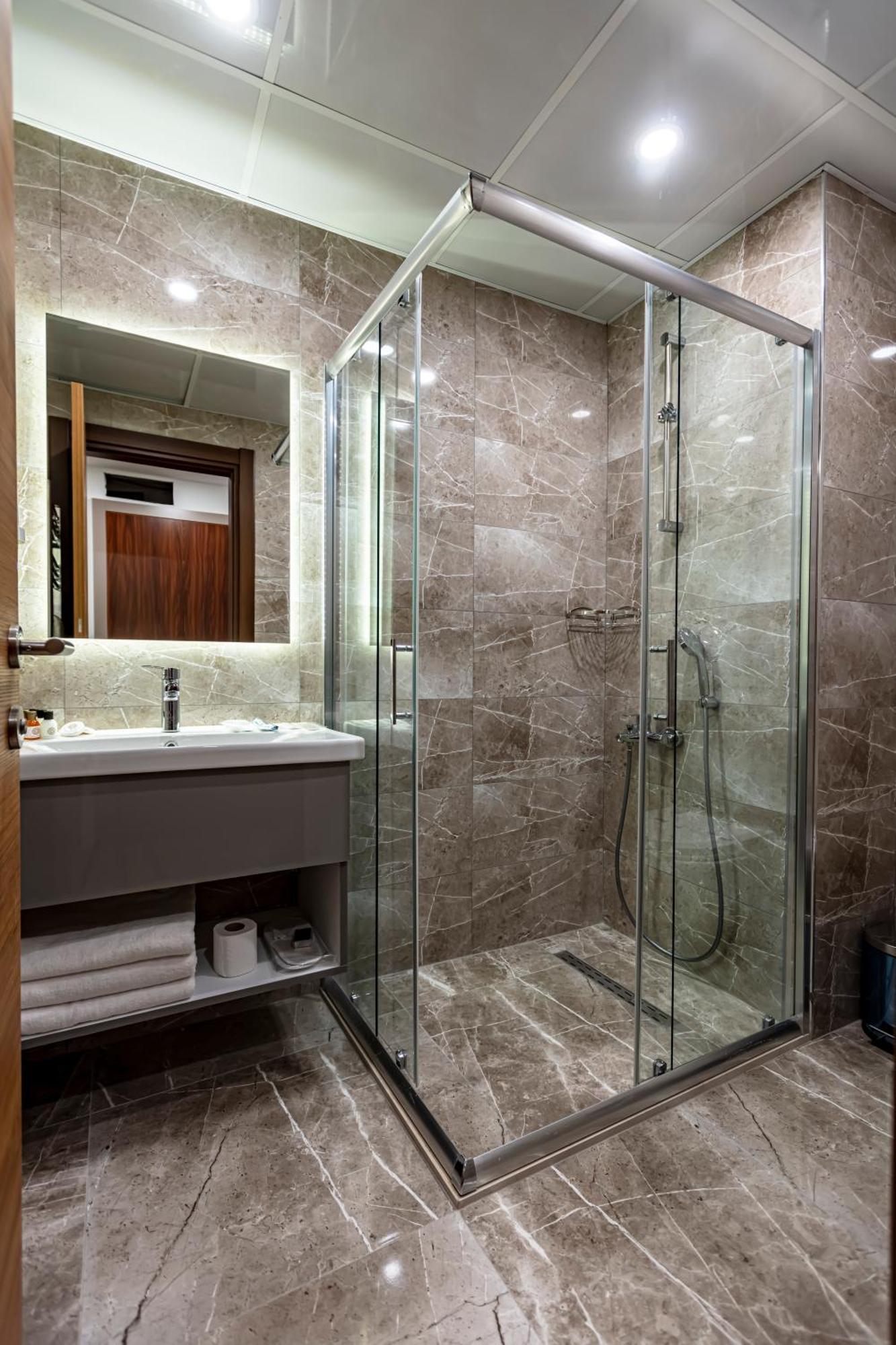 Grand Hamit By Karadayi Airport Hotel Arnavutkoy Buitenkant foto